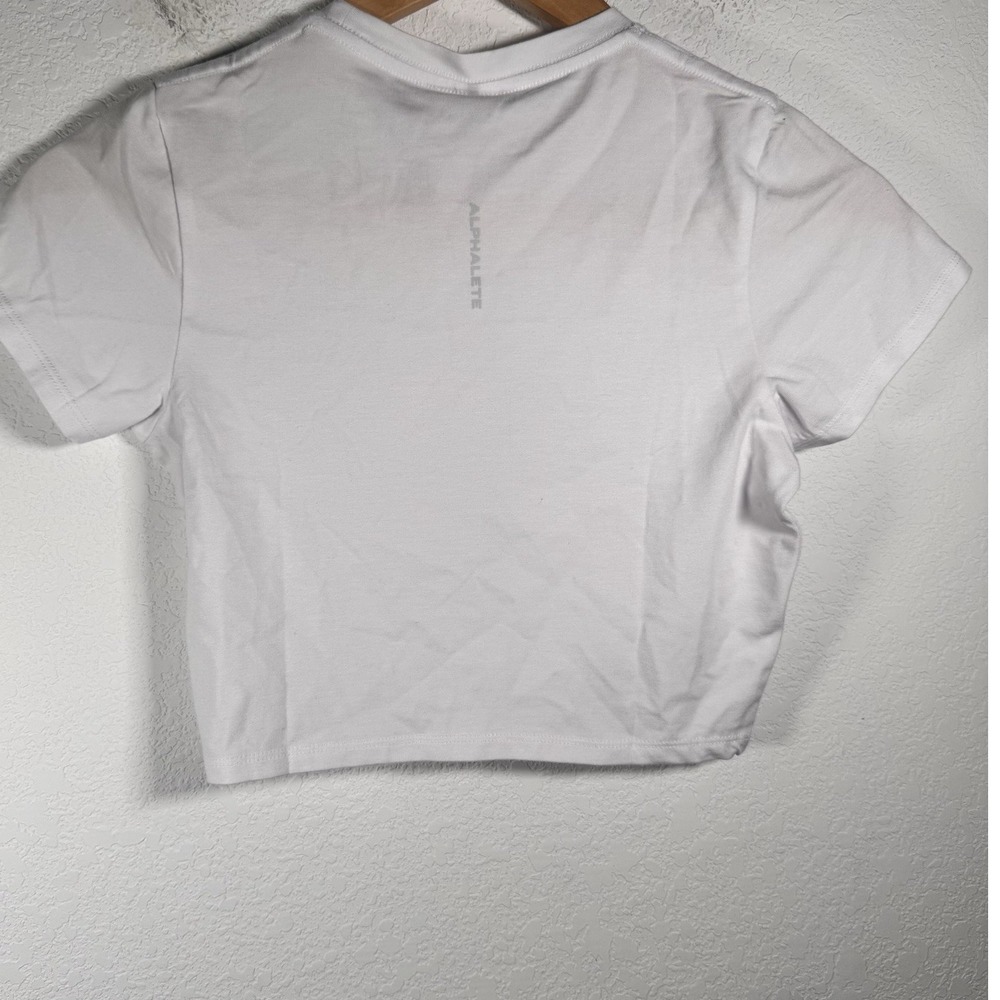 NWT!! Alphalete Womens Active Cropped Top |‎ Size XS - Picture 2 of 5
